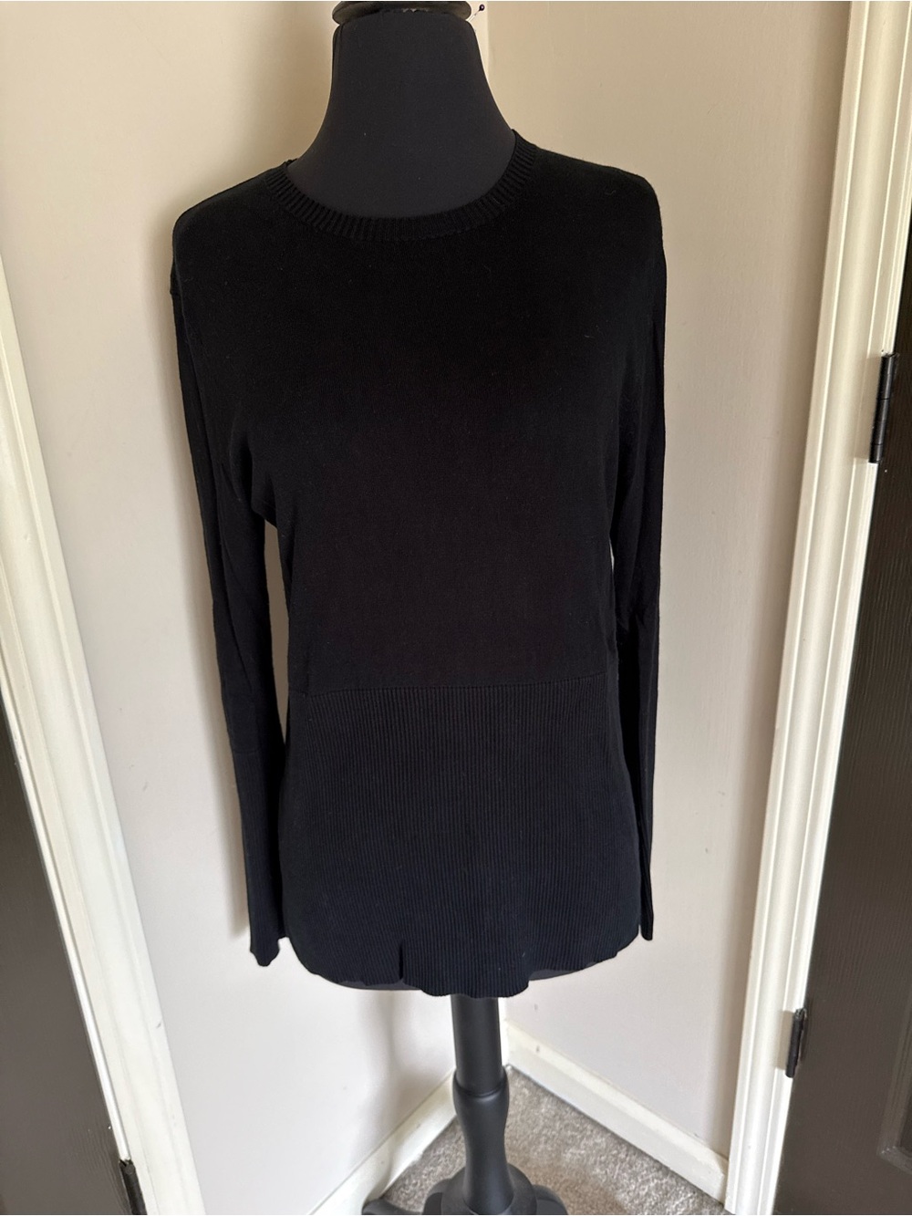 Hessnatur Clodagh Black Long-Sleeve Crewneck knit Women's Top 10/12